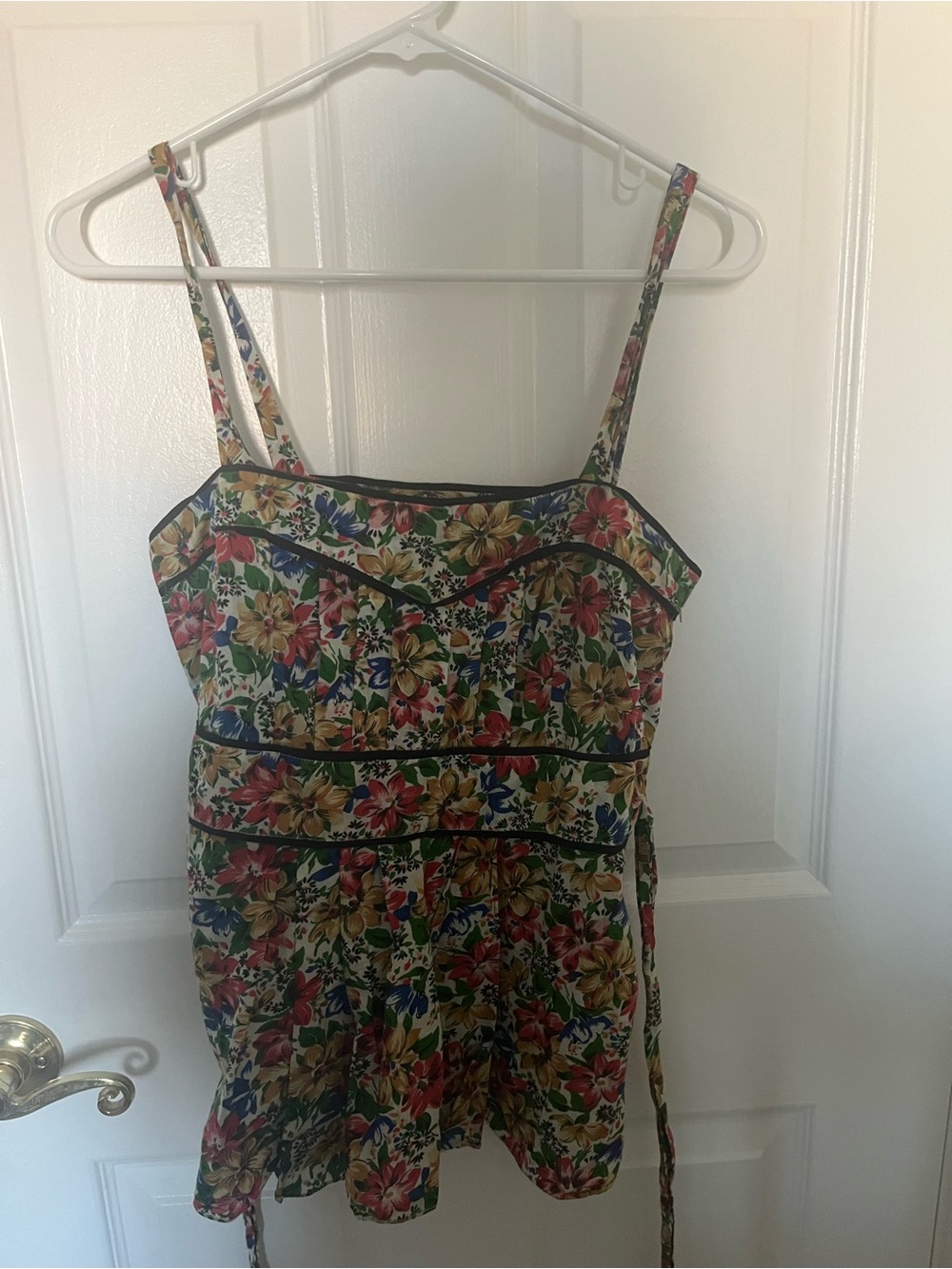 Maple floral Spaghetti-Strap tank top